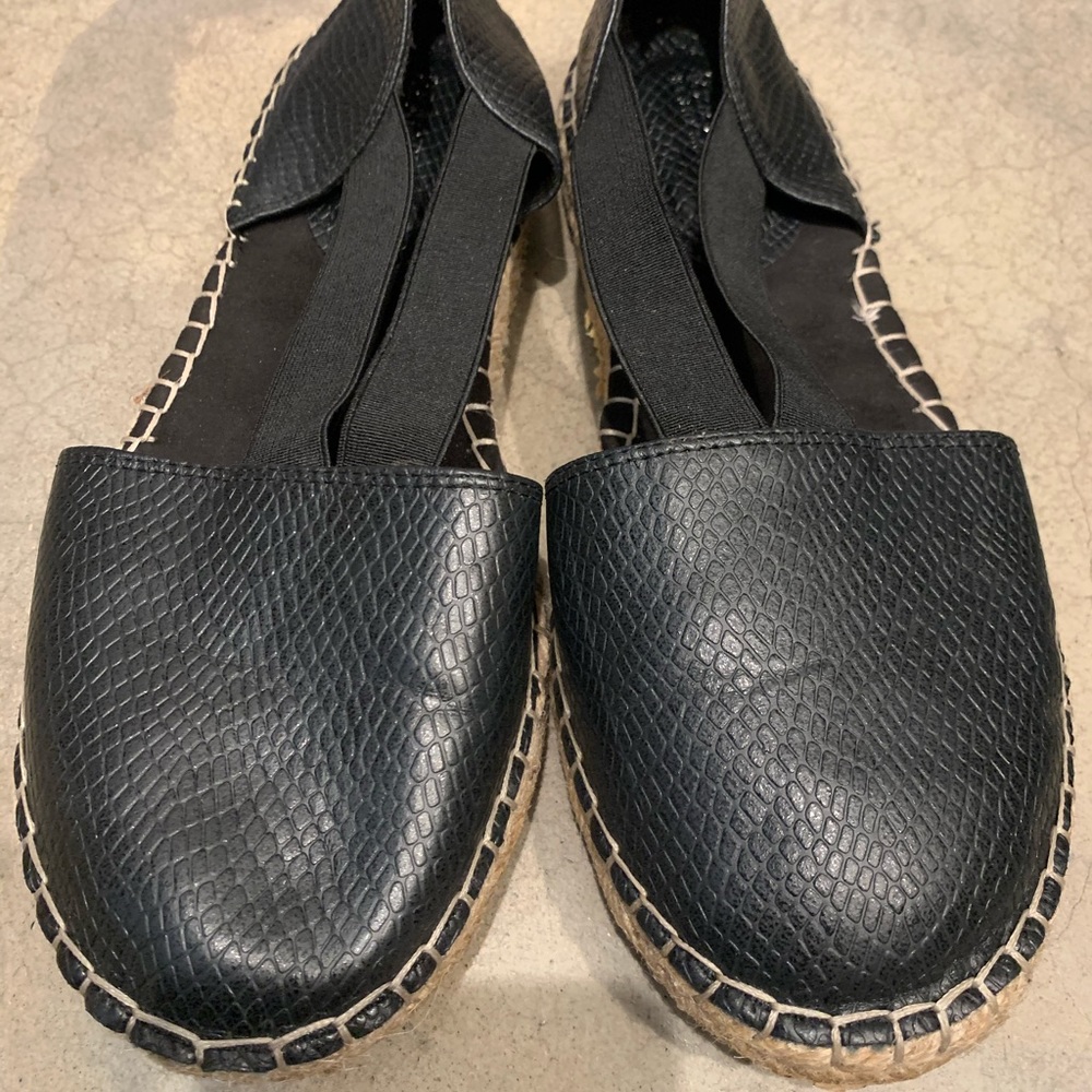 REACTION- Vegan leather hurachi sandals